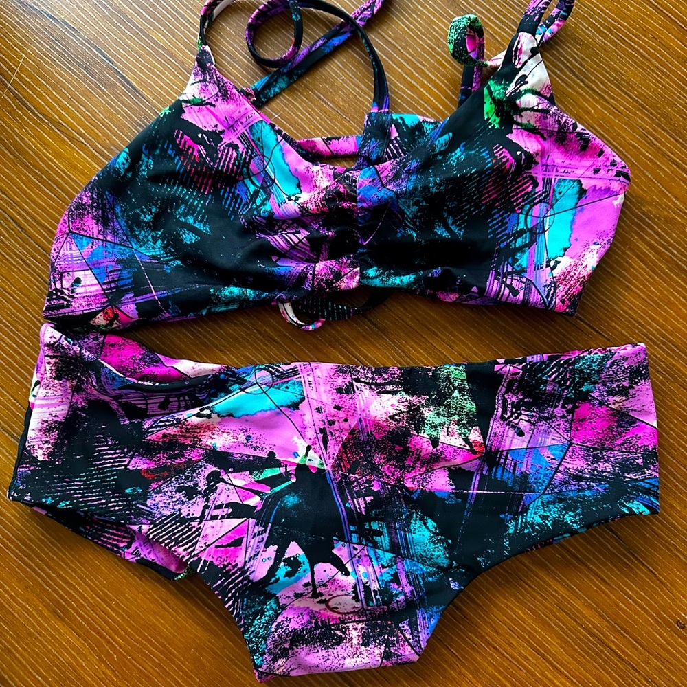 Fused Hawaii Kona bikini set - EUC MEDIUM